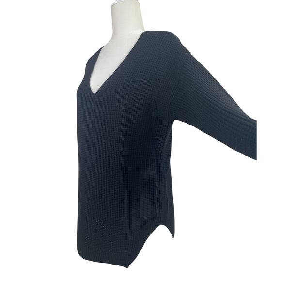 Wilfred Free Aritzia Merino Wool Waffle Knit Sweater Medium V-Neck Minimalist - Picture 6 of 11